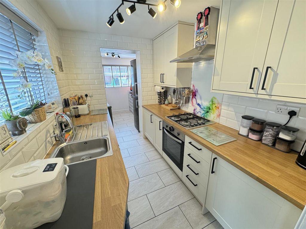 Property photo 2 of 22