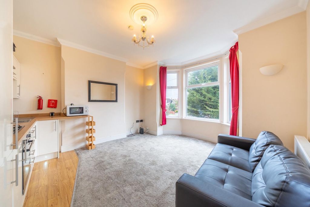 Property photo 2 of 12 Living Room