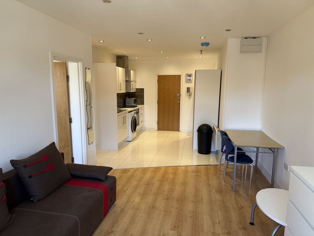 Property photo 2 of 7 Gallery