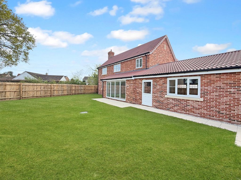 Property photo 2 of 25