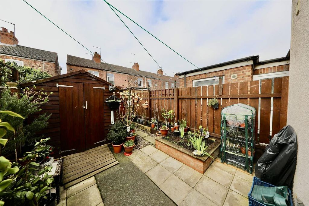Property photo 3 of 13 Outside