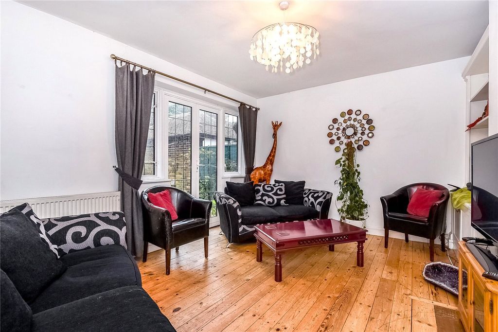 Property photo 3 of 9 Picture No. 25