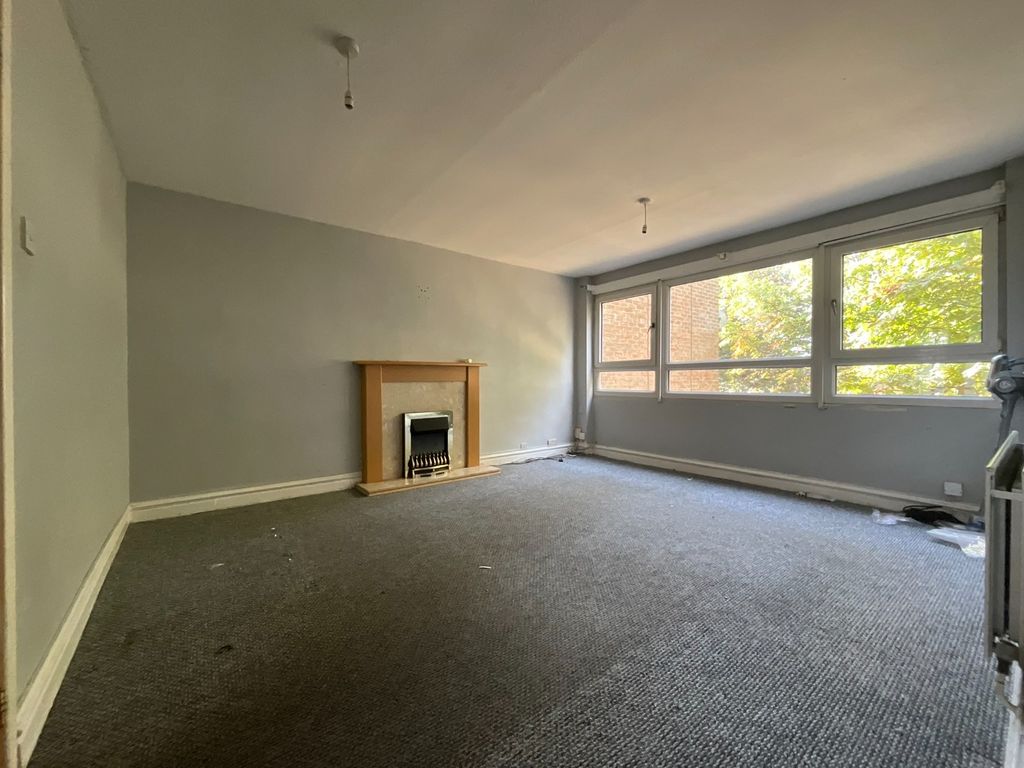 Property photo 1 of 10 4404580