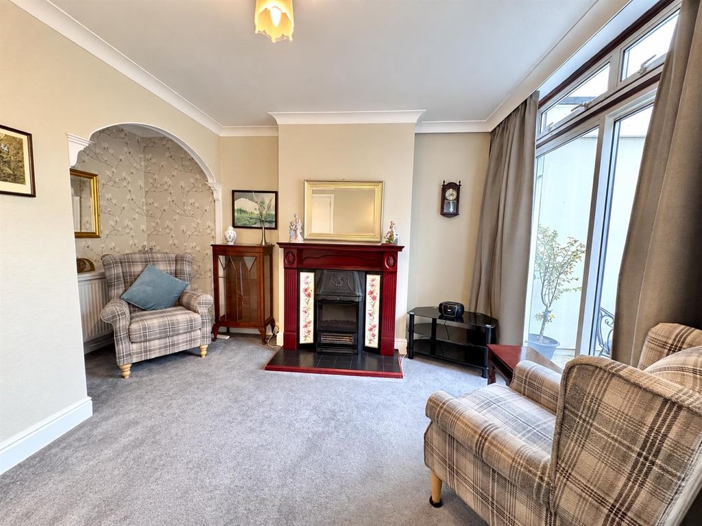 Property photo 3 of 25 253Efd51-71E6-4463-A012-EE1618396098.Png
