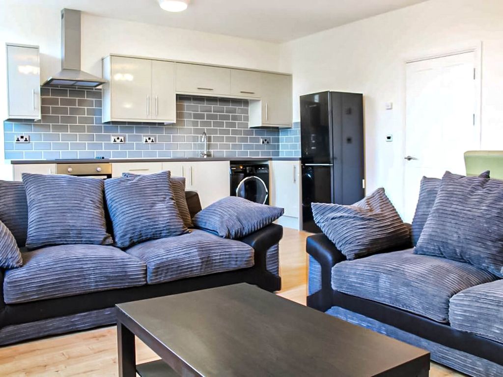 Property photo 2 of 9