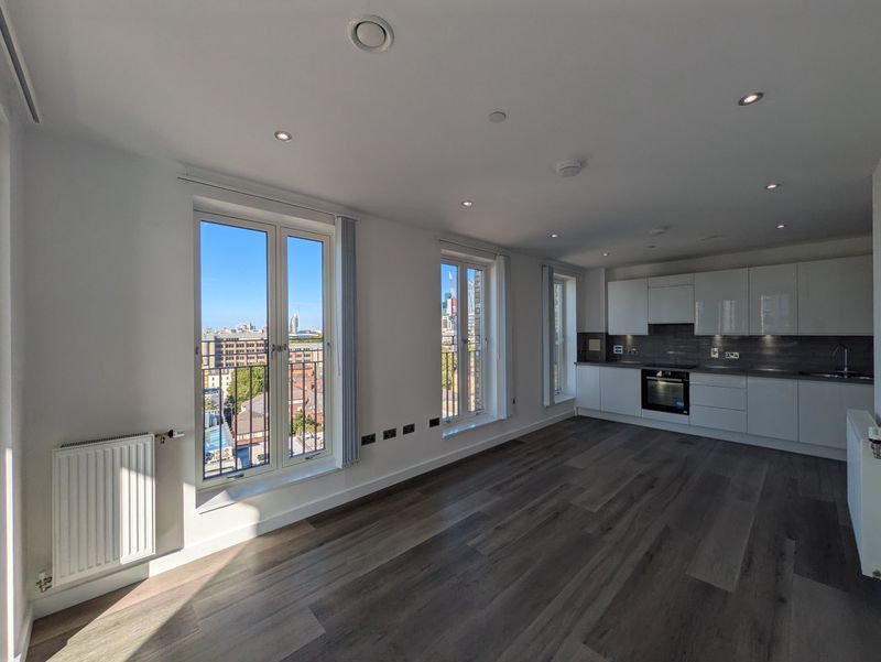 Property photo 3 of 11 Photo 11