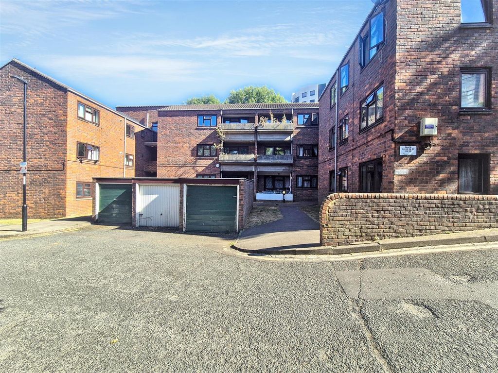 Property photo 1 of 7