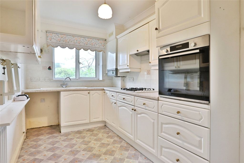 Property photo 3 of 16 Picture No. 13