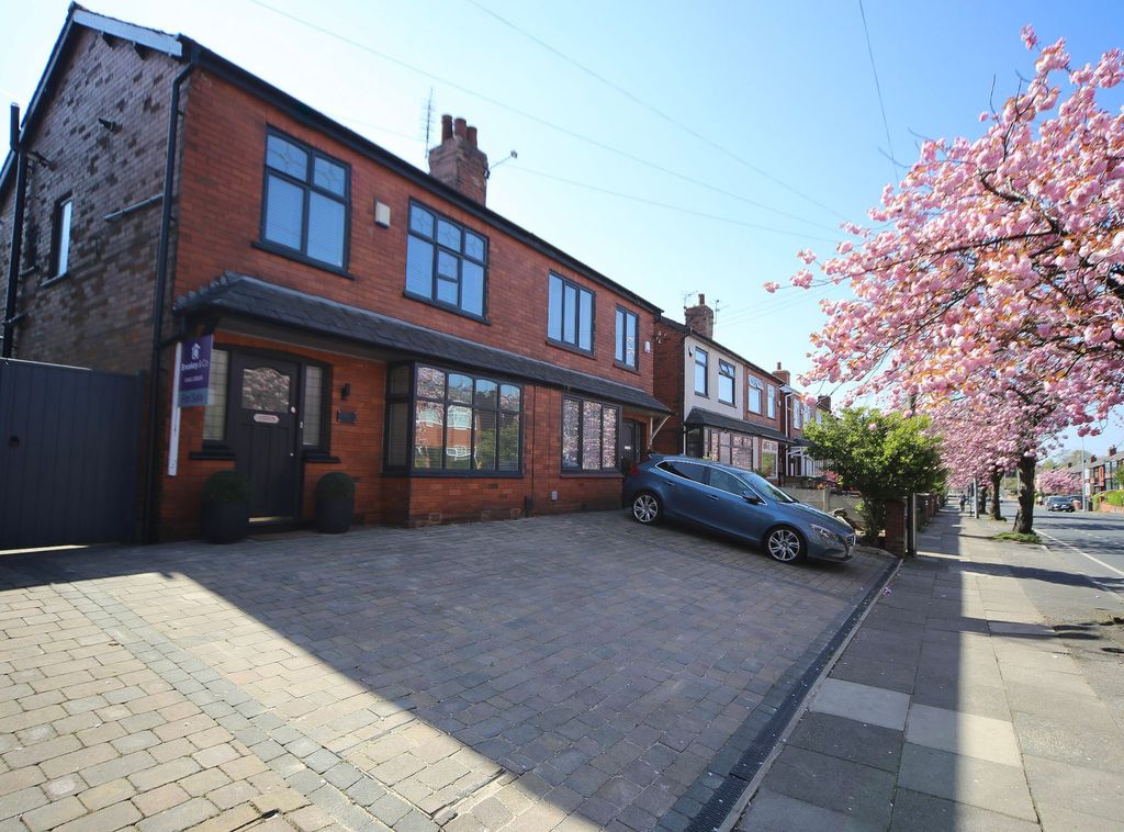 Property photo 1 of 30