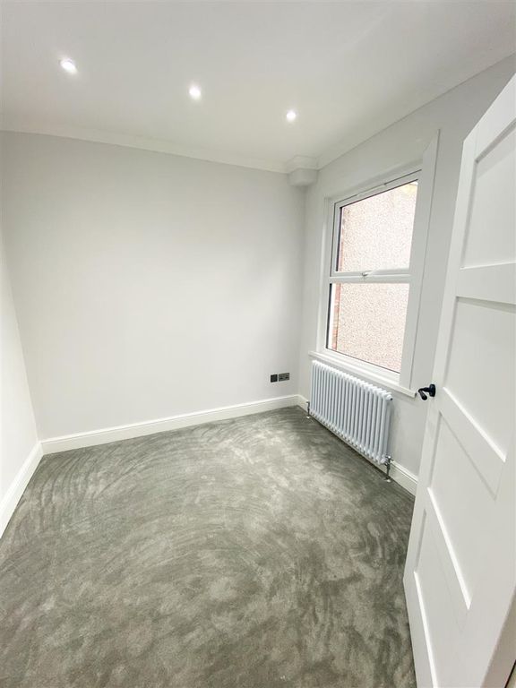 Property photo 1 of 6 Bedroom One