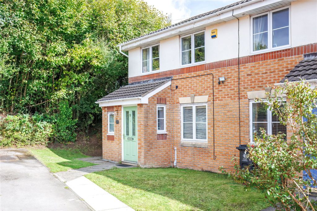 Property photo 1 of 29 Picture No. 02