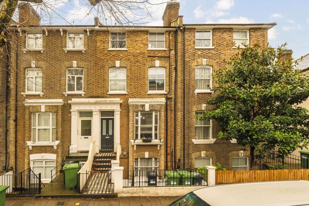 Property photo 1 of 5