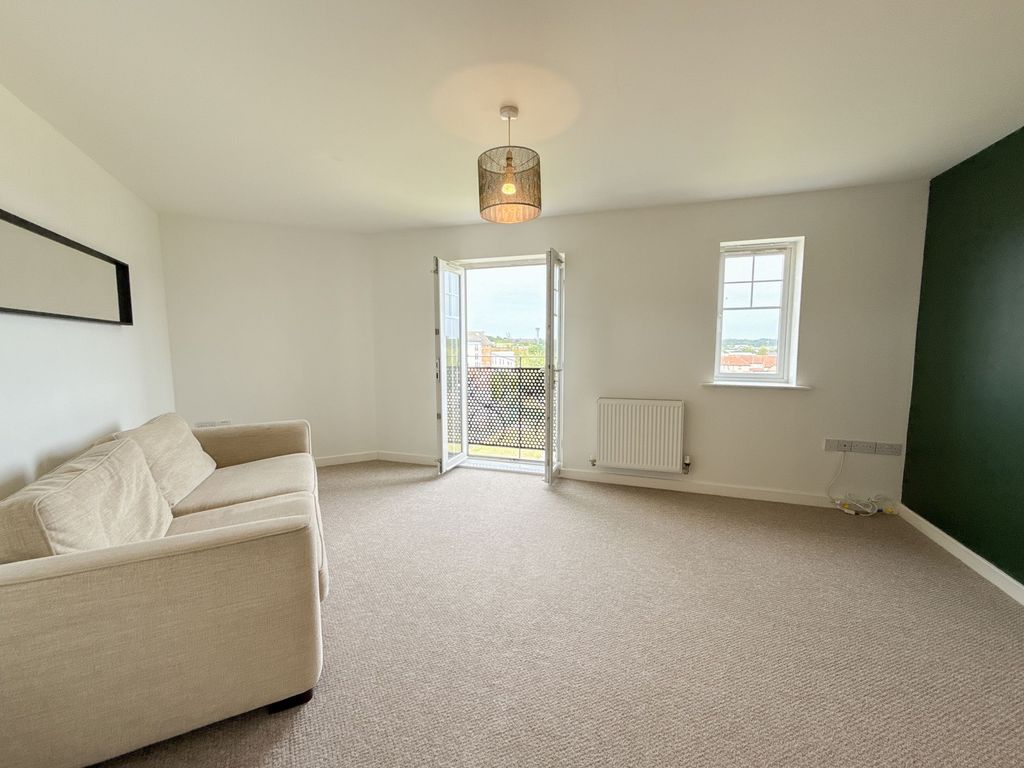 Property photo 2 of 11 Lounge