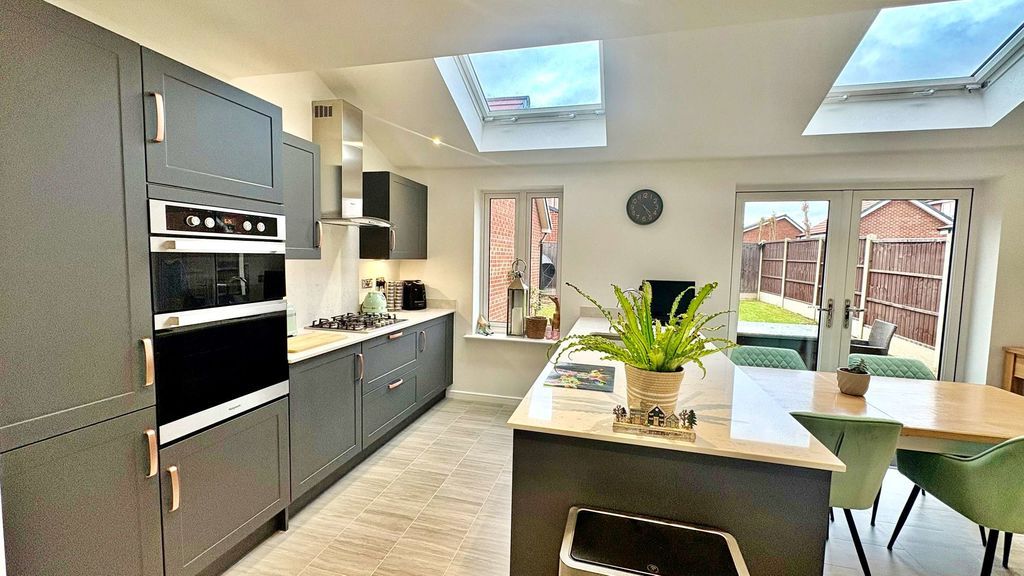 Property photo 2 of 18 Photo 14