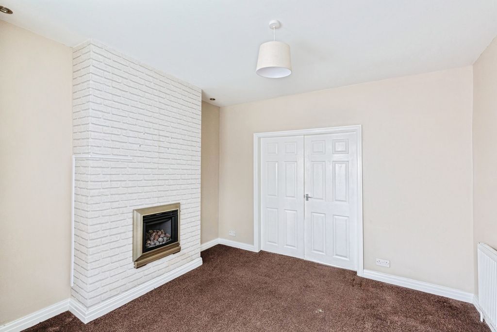 Property photo 3 of 24 Pbox-Img.Jpg