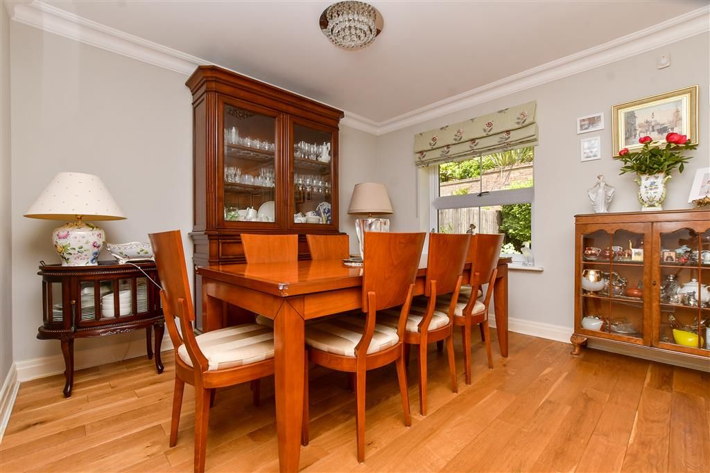 Property photo 2 of 23 Living/Dining Room