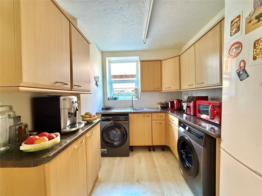 Property photo 3 of 14 Picture No. 06