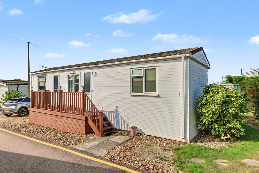 Property photo 1 of 8 5593240
