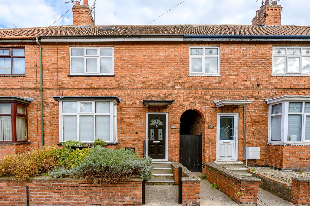 Property photo 1 of 22 External