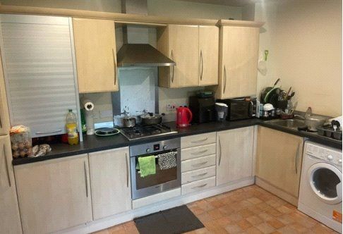 Property photo 2 of 7 Kitchen