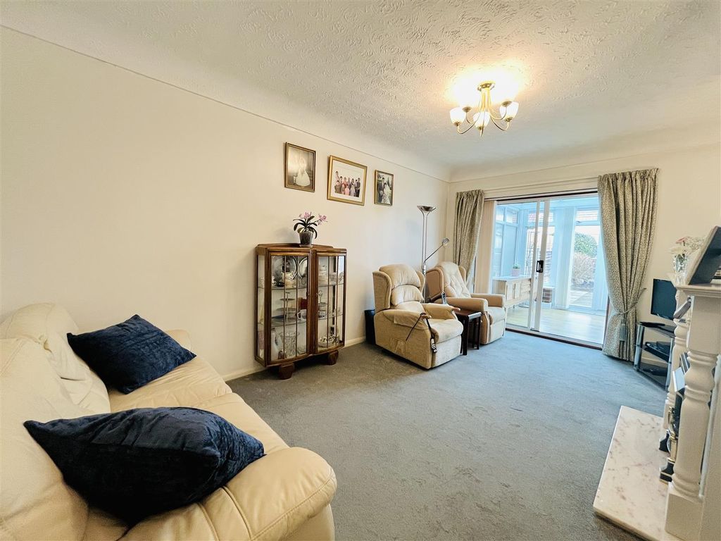 Property photo 2 of 33 Image 2