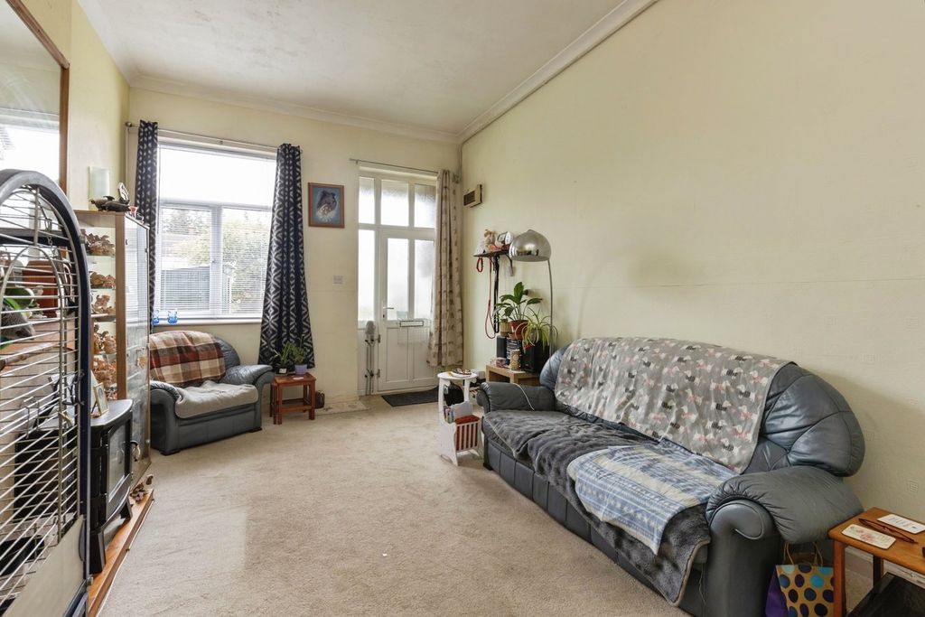 Property photo 3 of 19