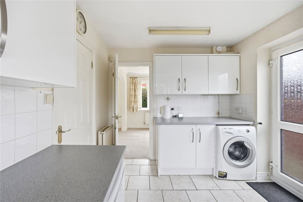 Property photo 3 of 15 Picture No. 10