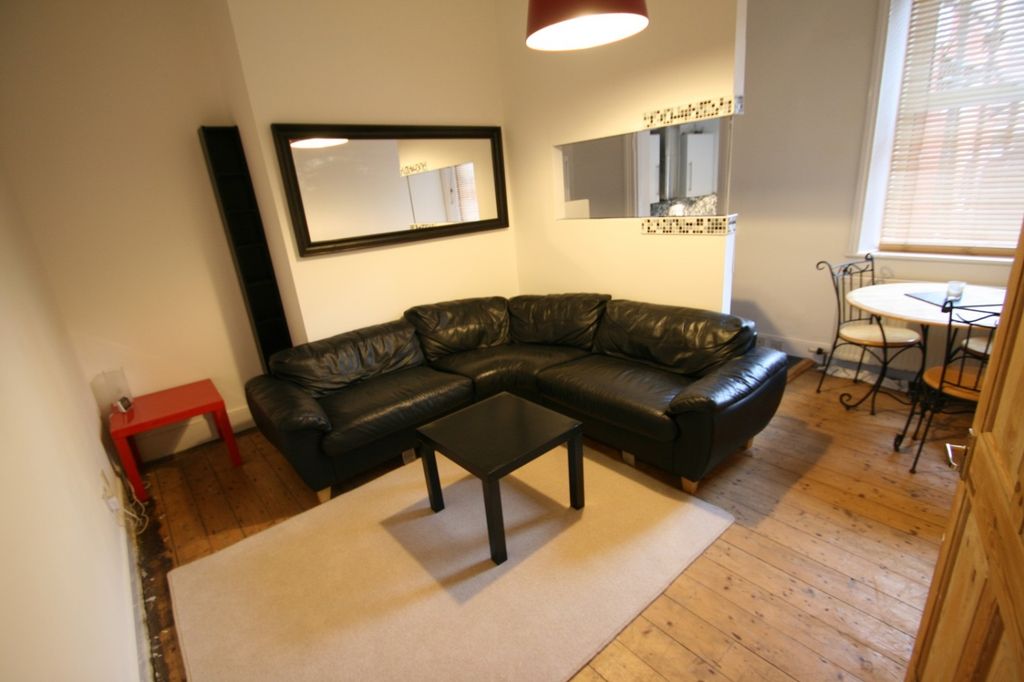 Property photo 1 of 7 Gbg112 Lounge