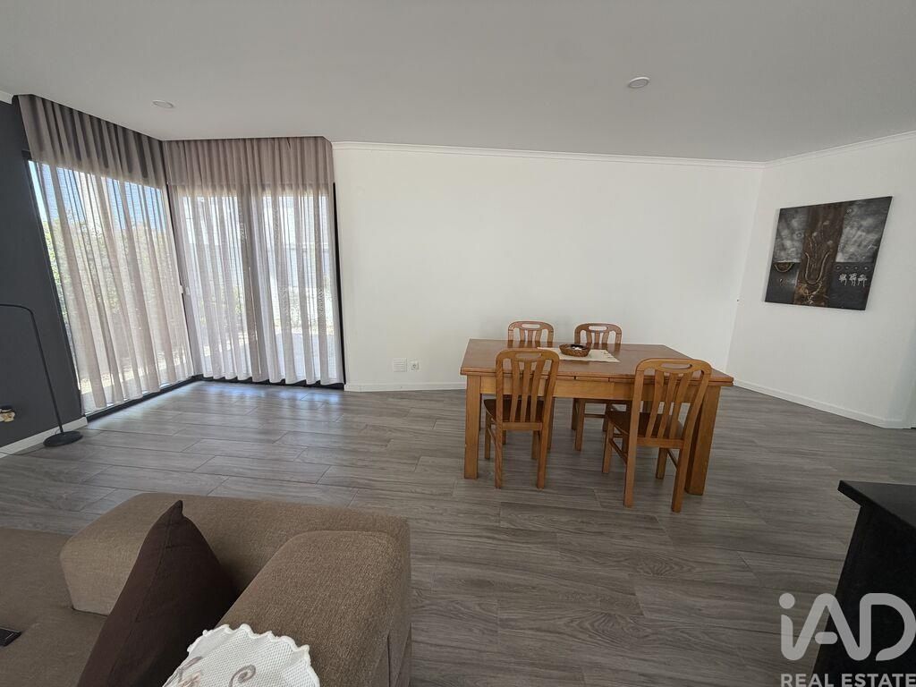 Property photo 3 of 40