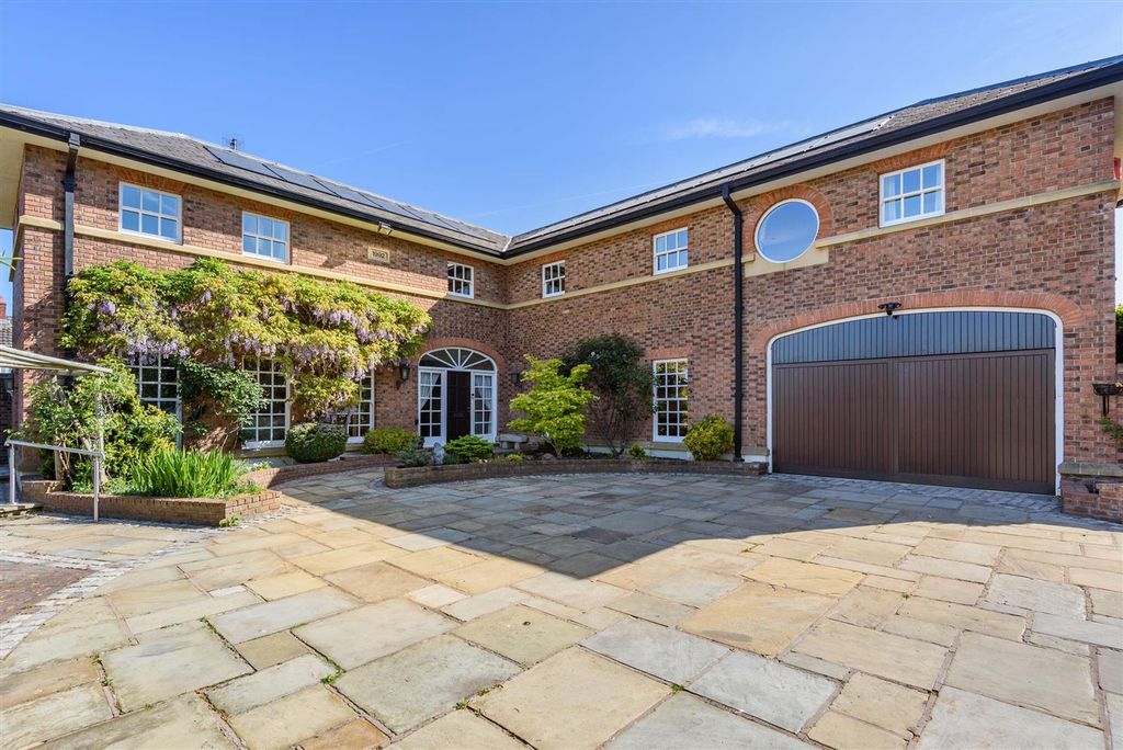 Property photo 1 of 30 8645957-Exterior01.Jpg