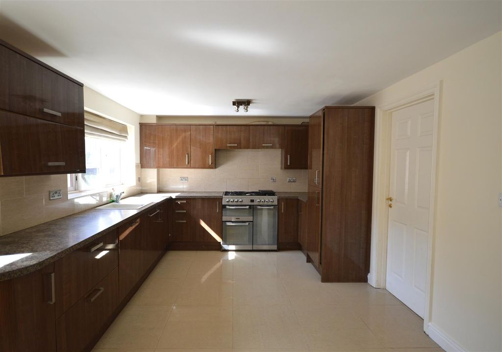 Property photo 3 of 48 Kitchen
