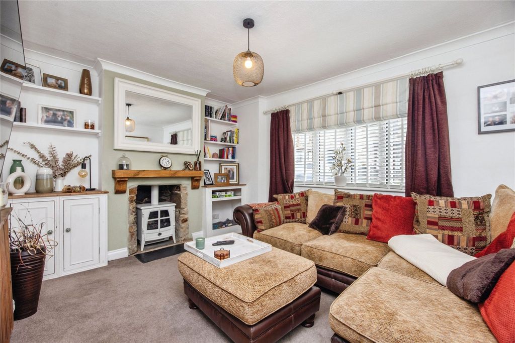 Property photo 2 of 15 Picture No. 04