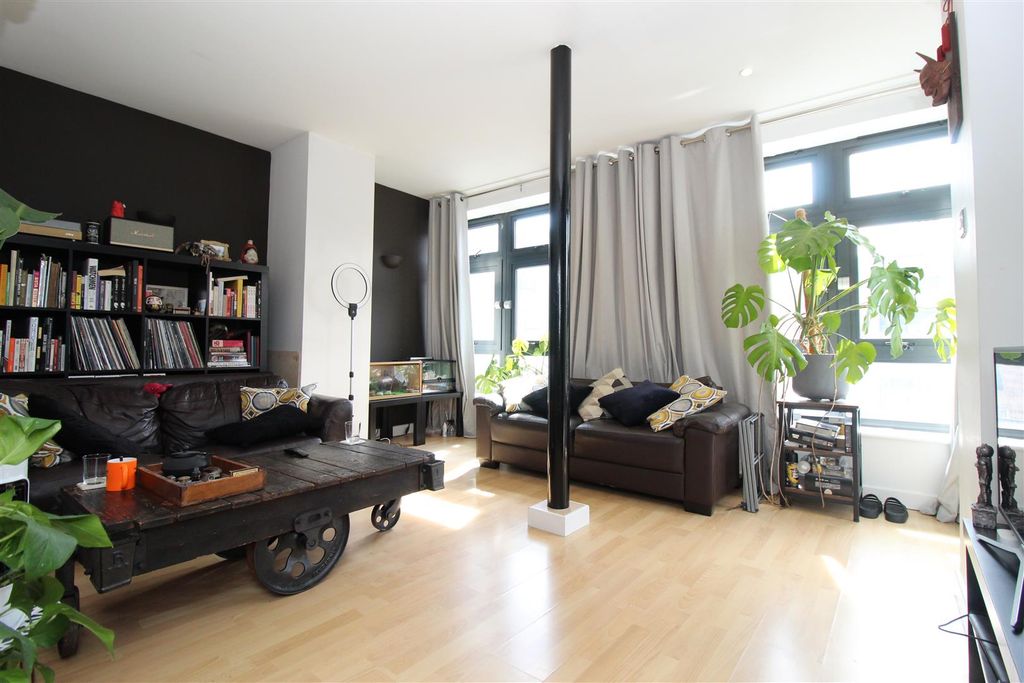 Property photo 2 of 12 Img_6707.Jpeg