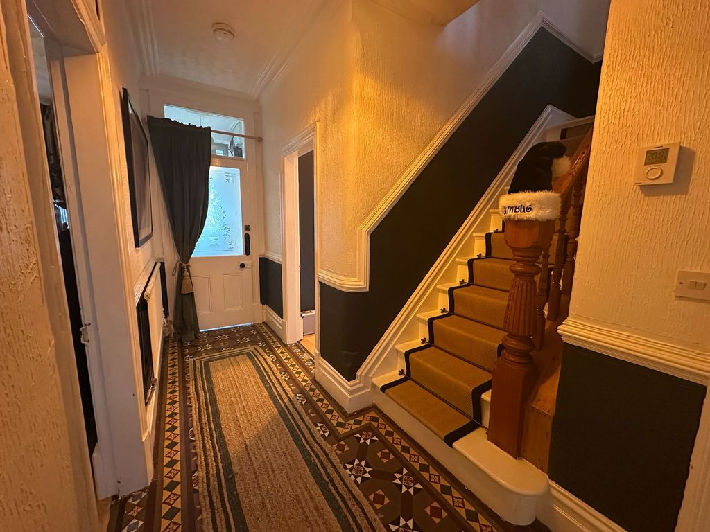 Property photo 3 of 22