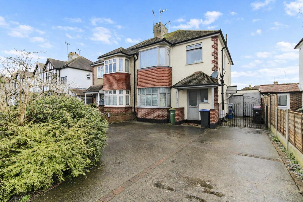 Property photo 1 of 6 Front