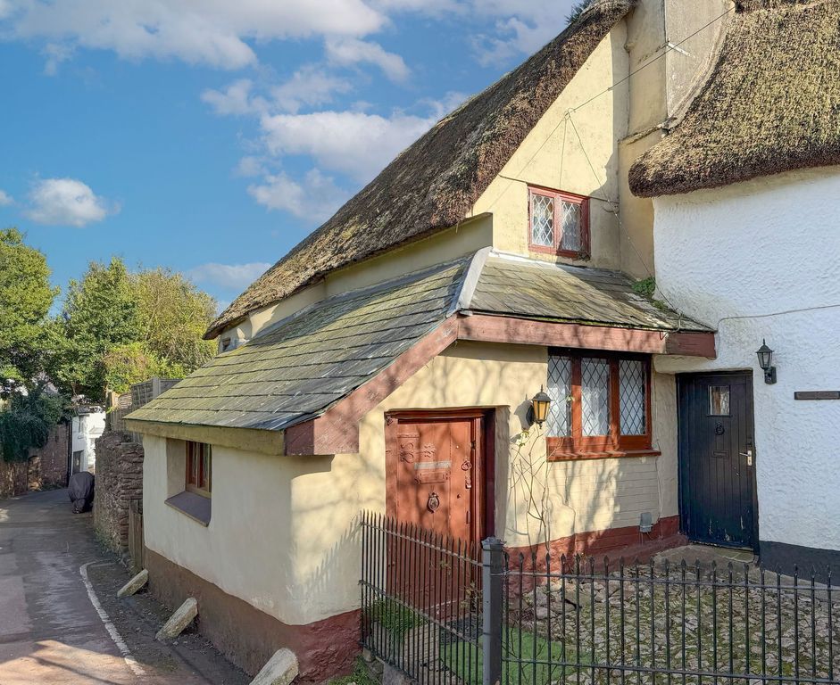 Property photo 1 of 18