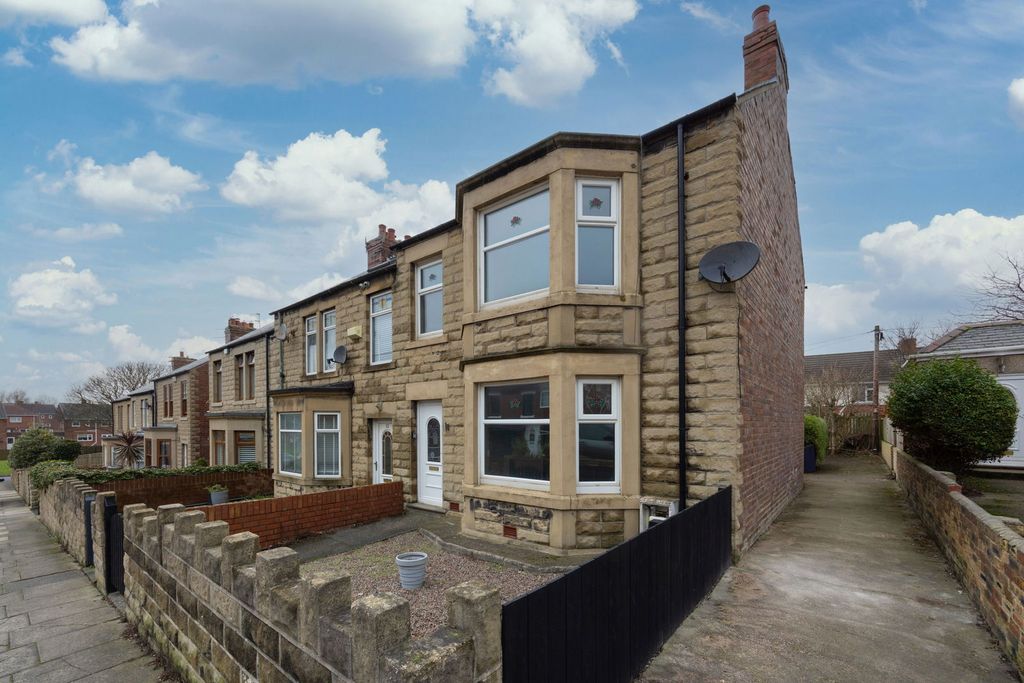 Property photo 1 of 21