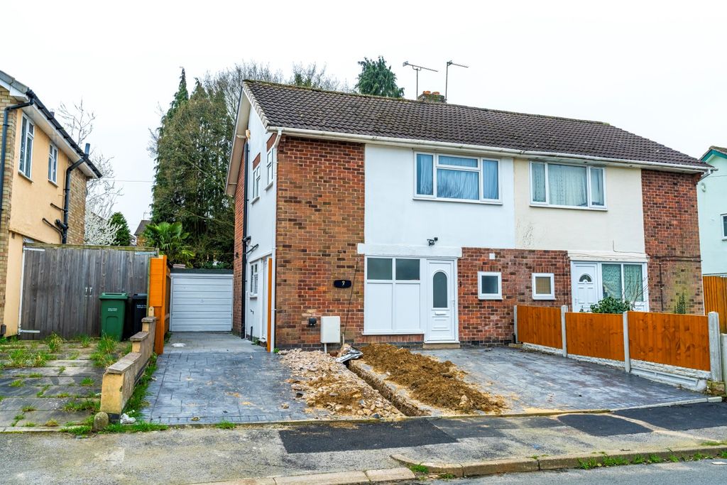 Property photo 2 of 30