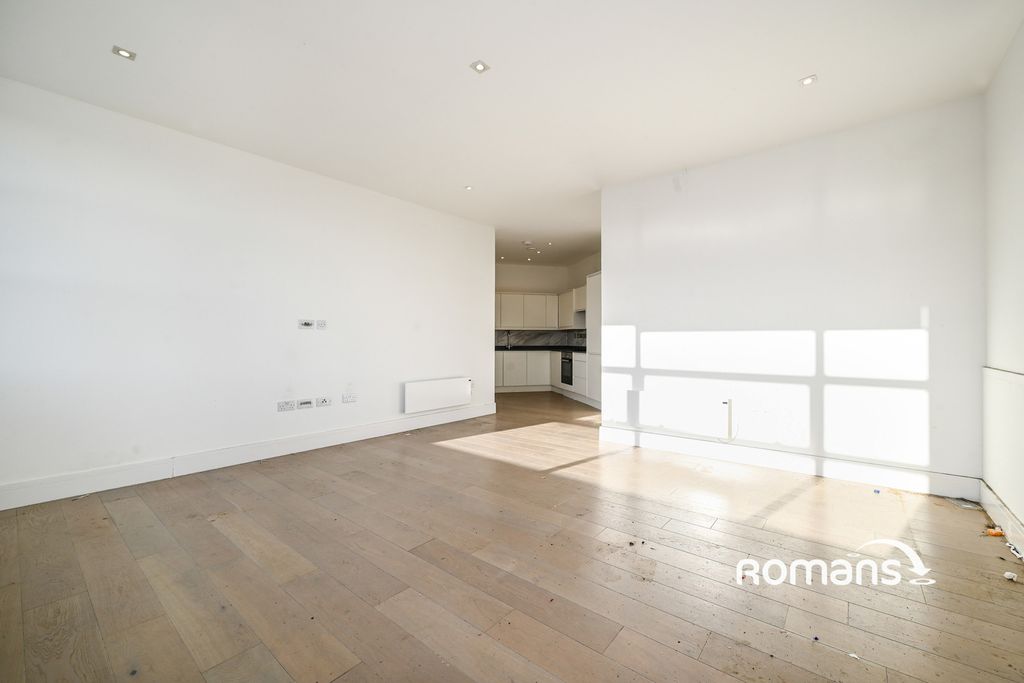 Property photo 3 of 9 Photo