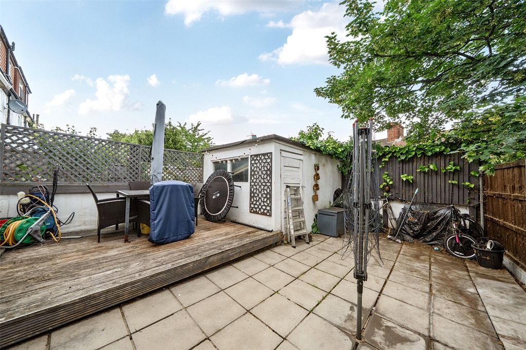 Property photo 3 of 18 Picture No. 14