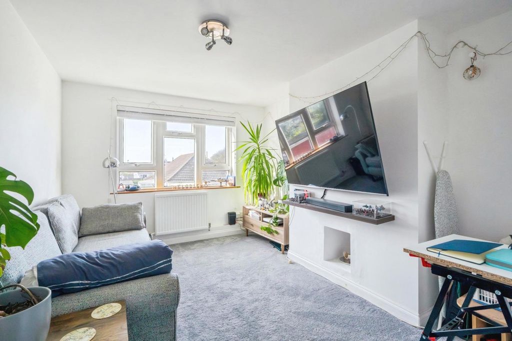 Property photo 2 of 15 Pbox-Img.Jpg