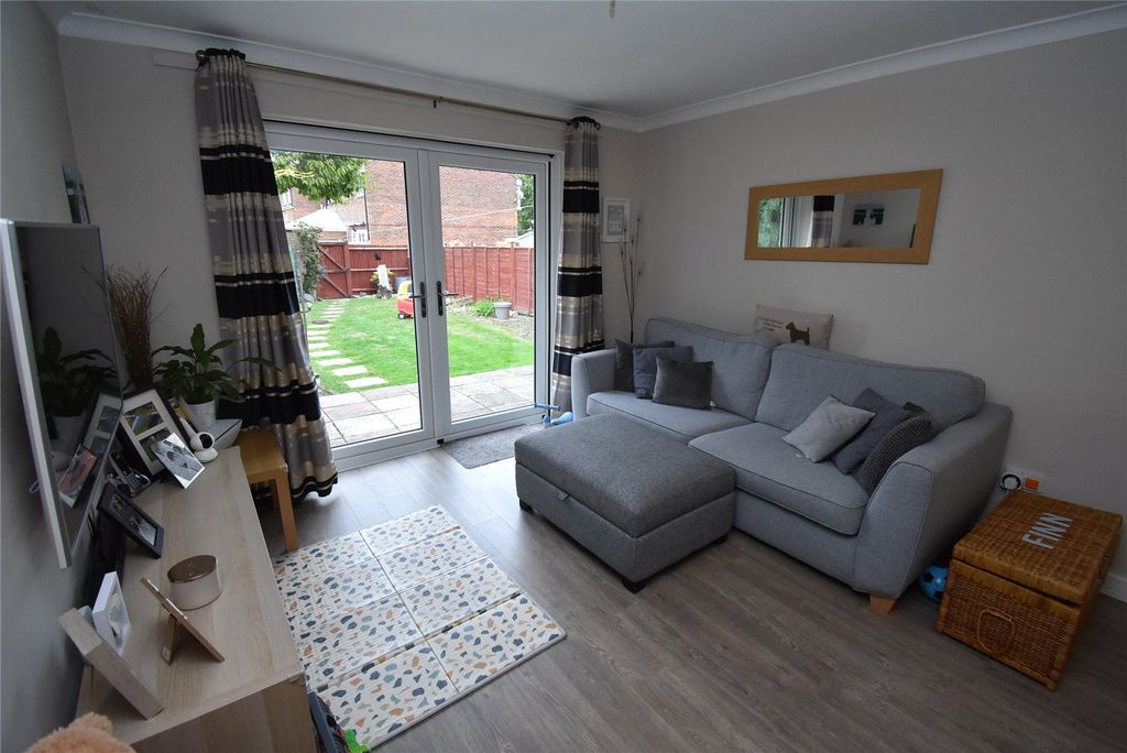 Property photo 2 of 14 Picture No. 12