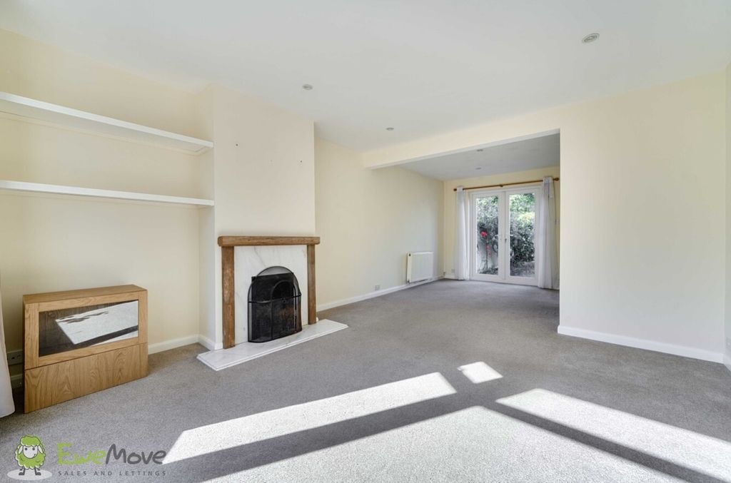 Property photo 2 of 20 Living Dining Room