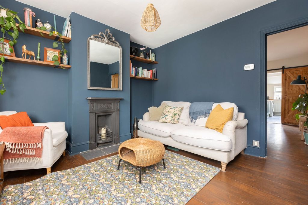 Property photo 3 of 13