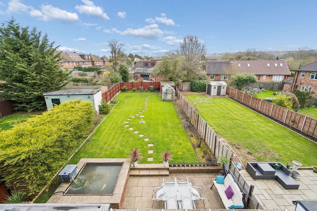 Property photo 2 of 21