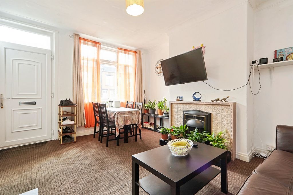 Property photo 2 of 13