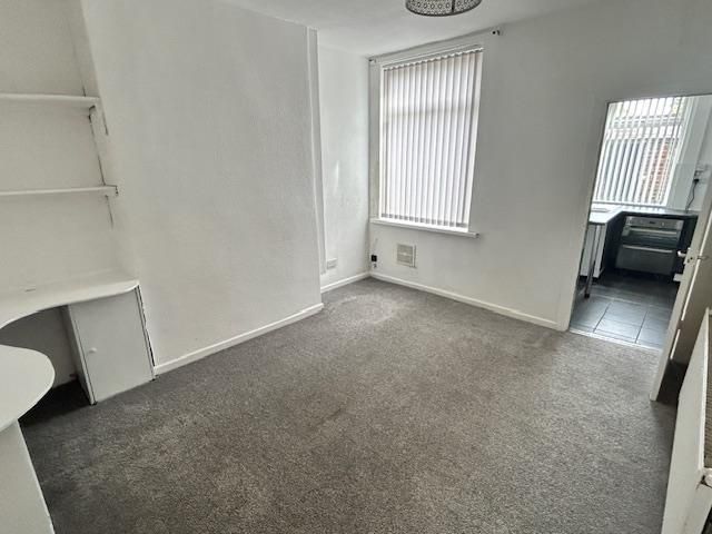 Property photo 3 of 9 Dining Room