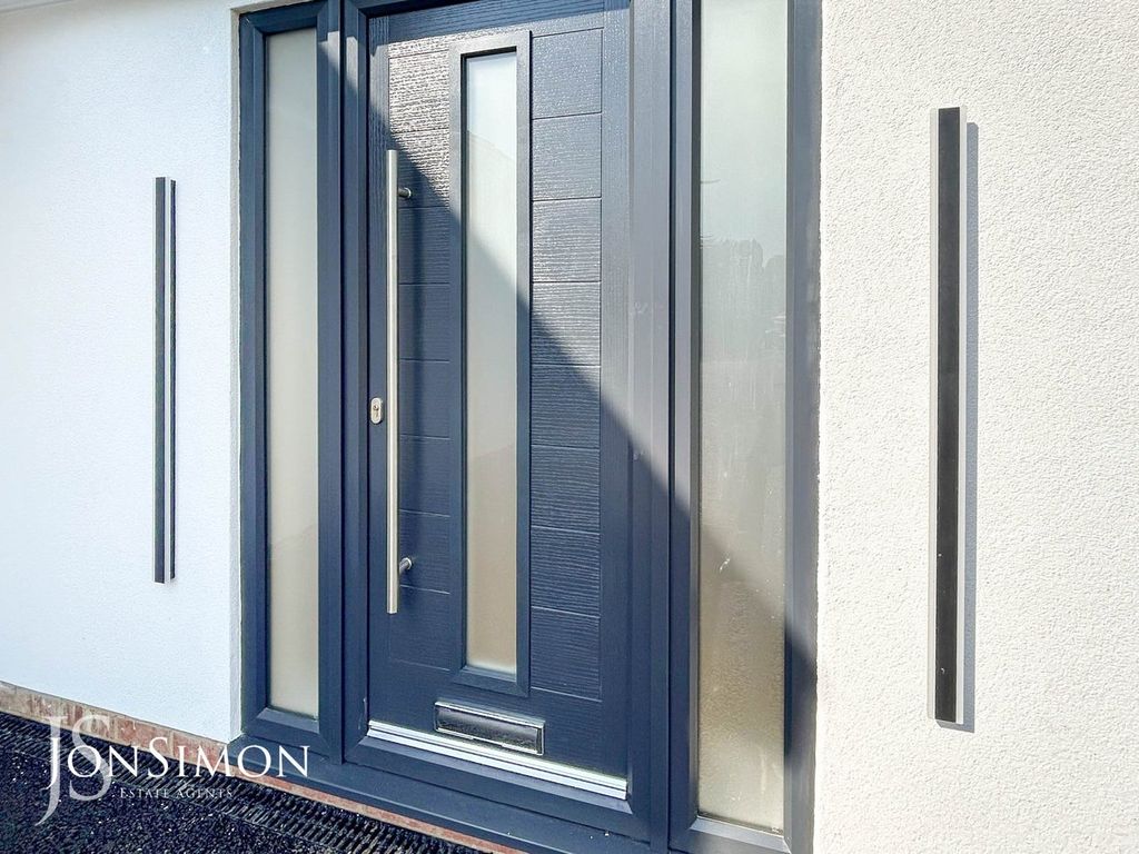 Property photo 2 of 37