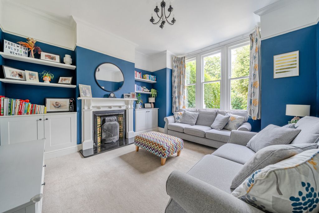 Property photo 2 of 15 1482293-1-6A4B979...