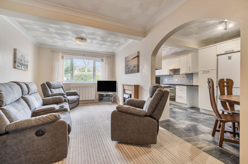 Property photo 2 of 17 1363940-6-68E5229...